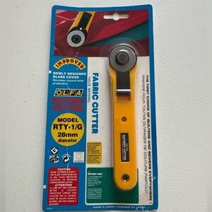 OLFA Rotary Cutter 28mm diameter- vintage